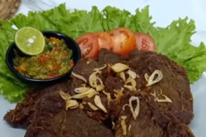 Exploring the Flavors of Gepuk Sapi and Sambal Dadak: A Culinary Journey Through Sunda