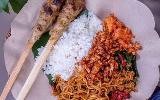 The Global Culinary Phenomenon of Nasi Campur: A Journey Through Southeast Asian Flavors