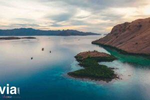 Paket Wisata Sunset Trip di Labuan Bajo: Pengalaman Menikmati Matahari Terbenam yang Membuat Jantung Berdebar