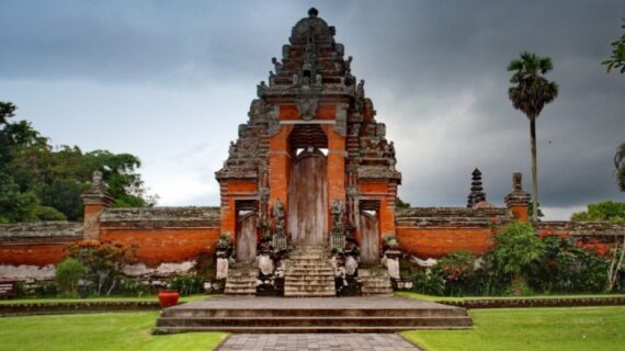 Mengenal Arsitektur Tradisional Indonesia yang Kaya akan Budaya dan Sejarah